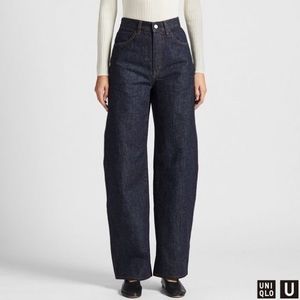 Uniqlo U / Wide Fit Curved Jeans / Size 30